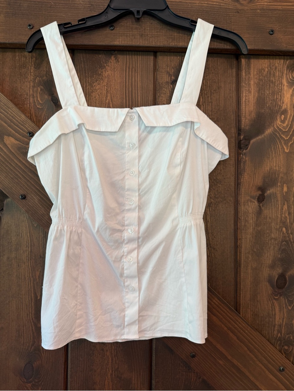 White House Black Market White Ruffle Cold Shoulder Button Top Size 6 EUC